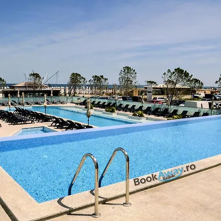 Aquawaves - Infinity Pool & Appartamento