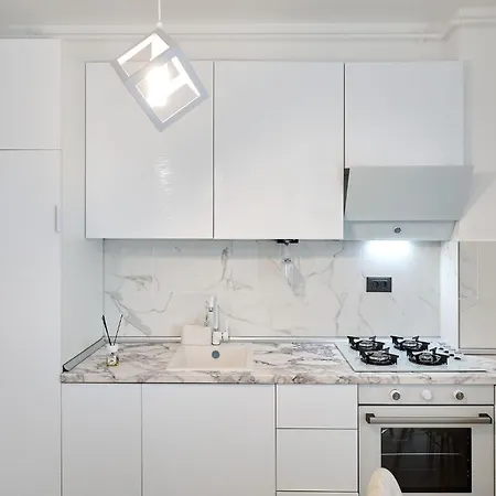 Aquawaves - Infinity Pool & Apartamento Năvodari