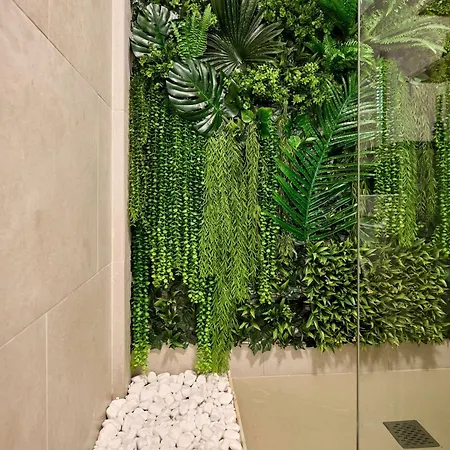 Aquawaves - Infinity Pool & Apartamento Năvodari