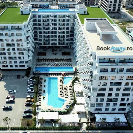 Aquawaves - Infinity Pool & Navodari
